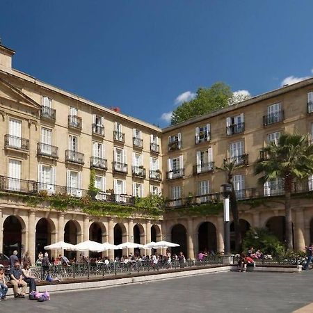 Cultura y gastronomía en el Casco Viejo Bilbau Exterior foto